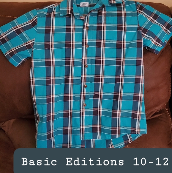 Boys clothes - Picture 1 of 8